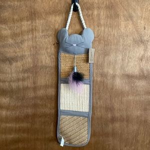 New hanging cat scratcher